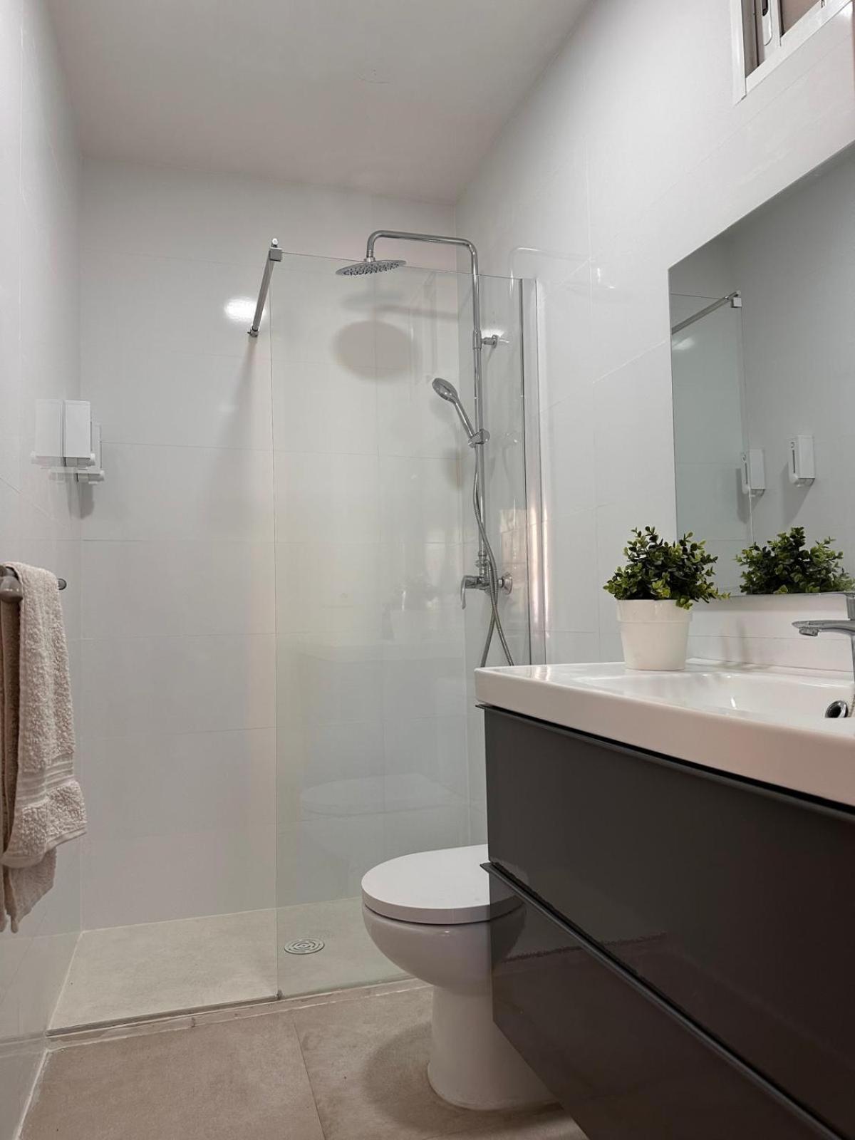 Apartaestudio Muy Proximo Valencia Burjassot Exteriör bild